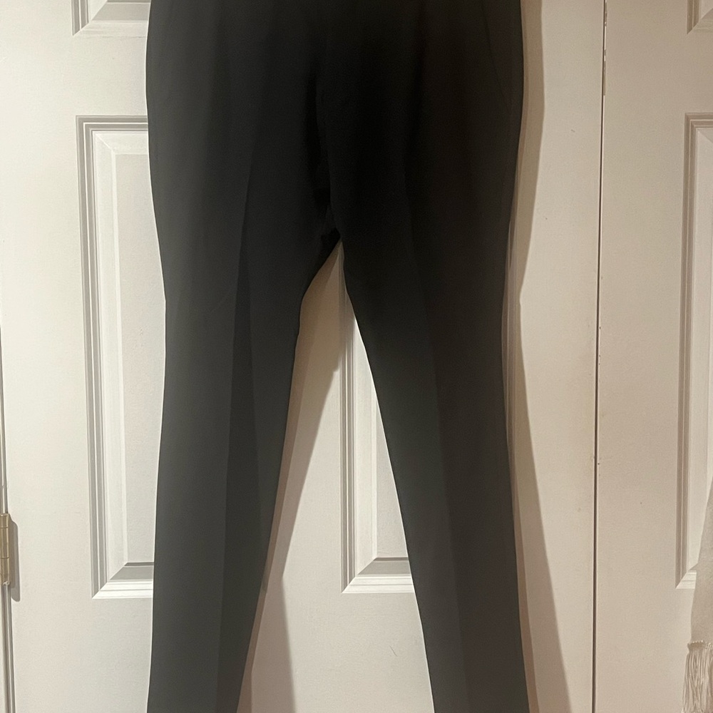 Black men dress pant,brand new never worn 32x30 stretch extreme slim fit